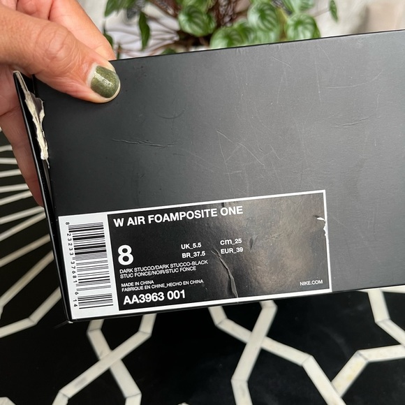 Women’s Nike Air Foamposite One Dark Stucco Green Black - Picture 14 of 17